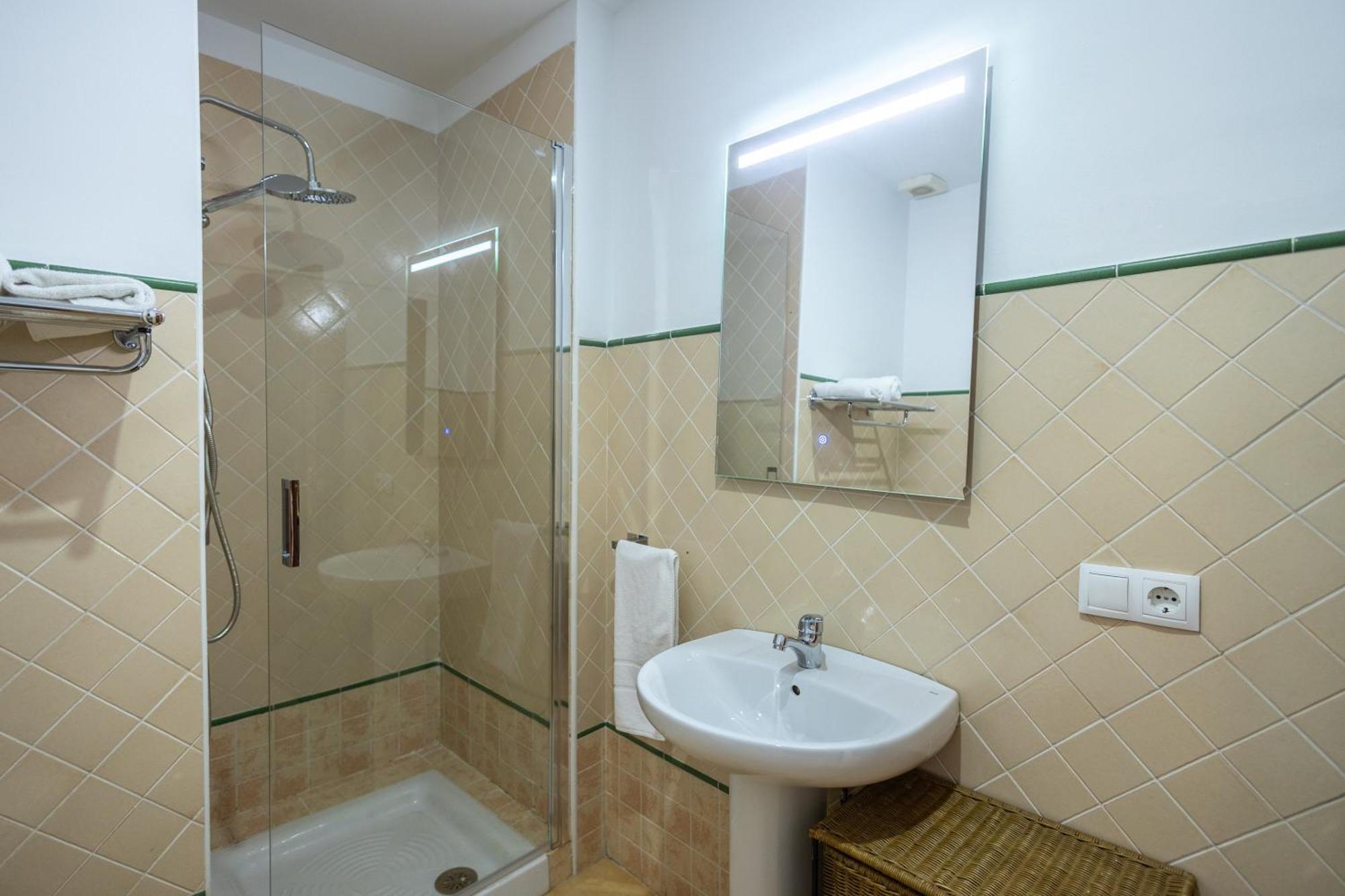 Grande Apartamento Familiar Sevilla Eksteriør bilde