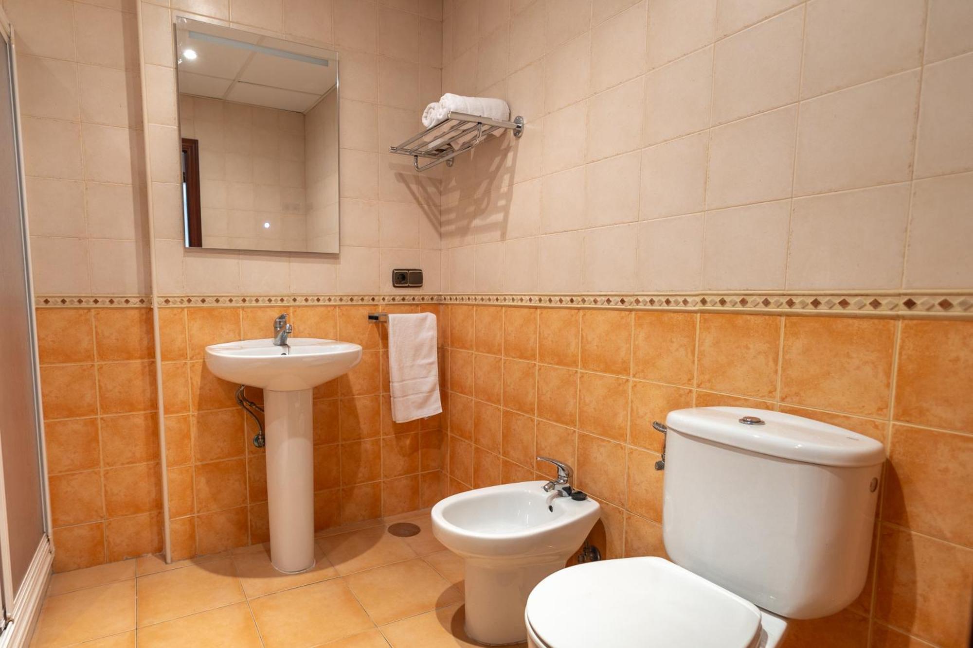 Grande Apartamento Familiar Sevilla Eksteriør bilde