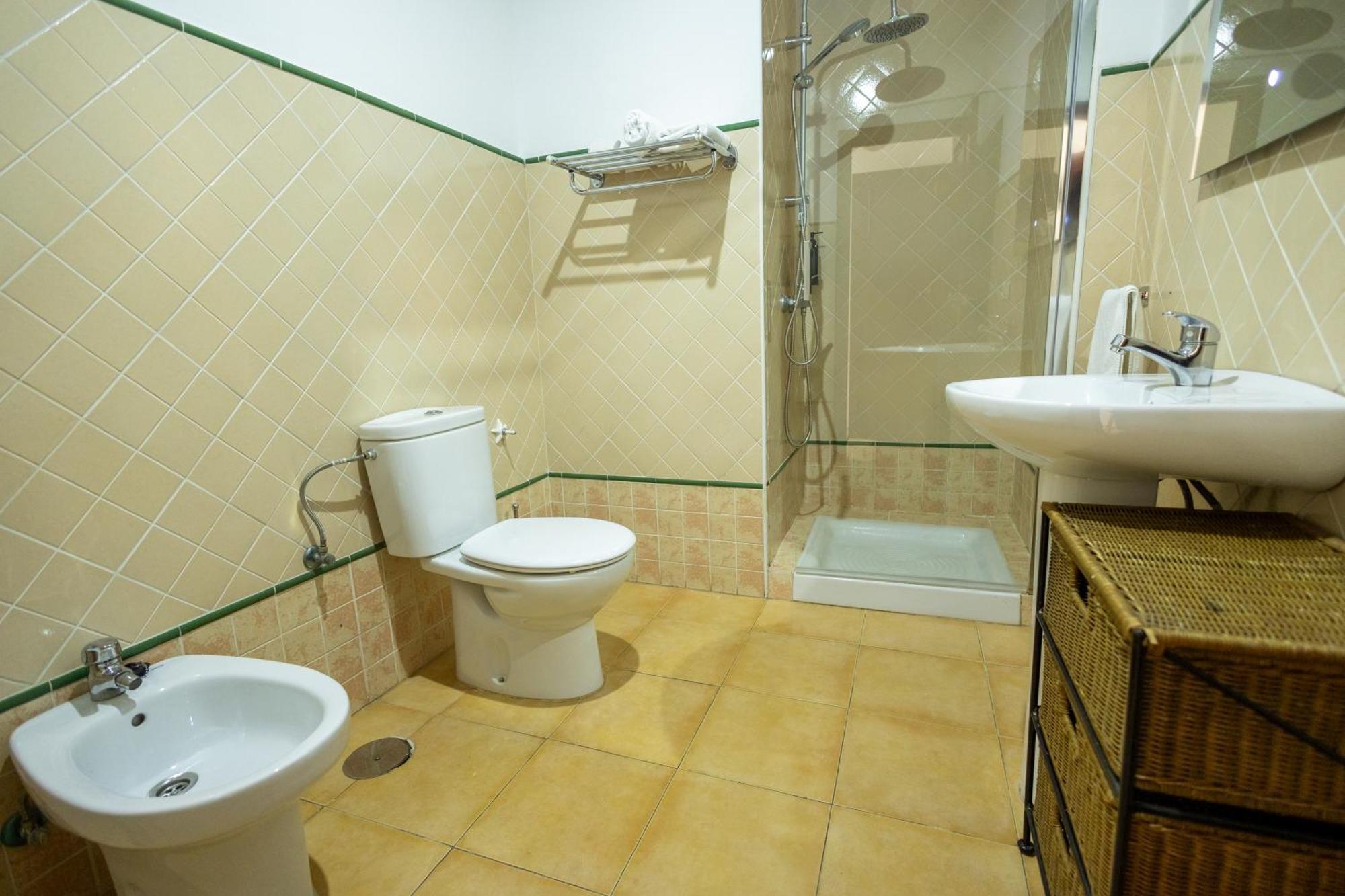 Grande Apartamento Familiar Sevilla Eksteriør bilde